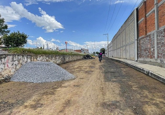 CuartodeGuerraT's tweet photo. Blanca Angulo impulsa más obra pública para Chiautempan
https://t.co/MBRoEs813f https://t.co/xMgOxtsbaA