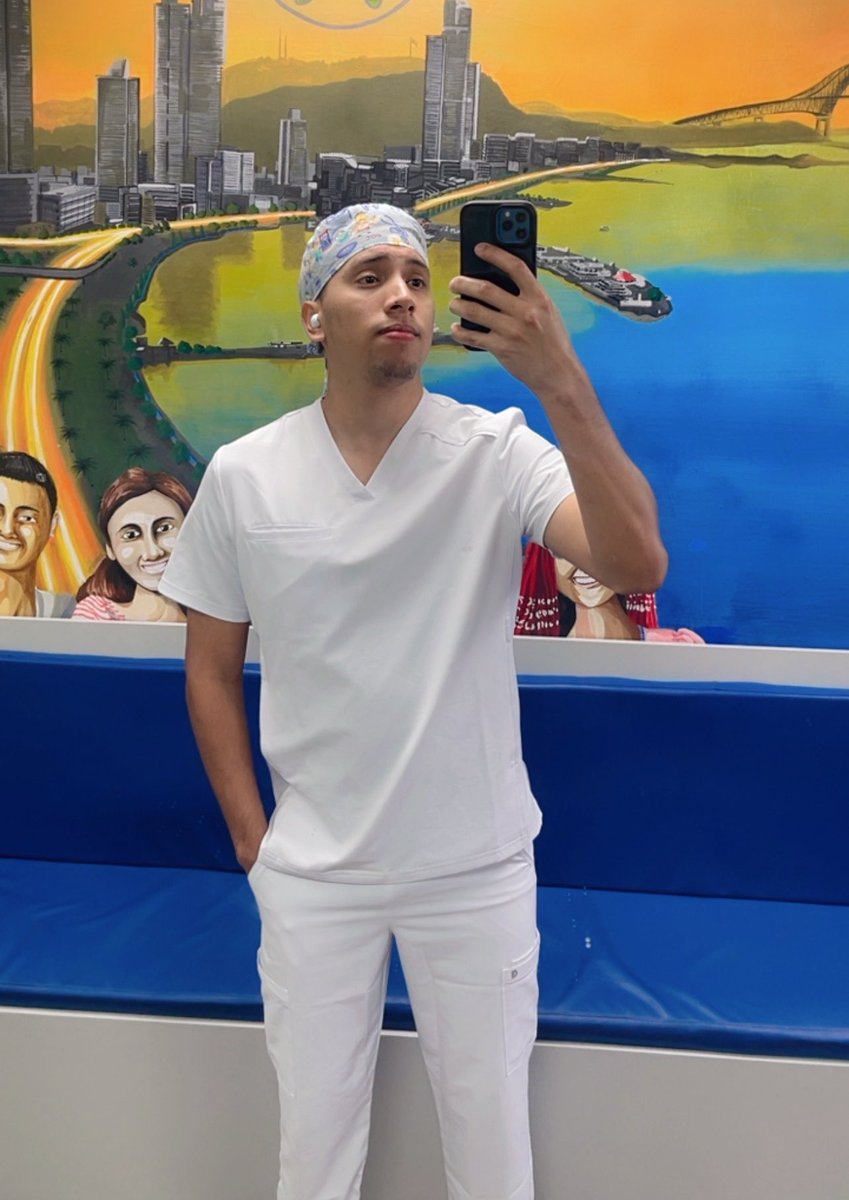 NathanSanc24's tweet photo. 🦷💙 https://t.co/QdZ5PRBld5