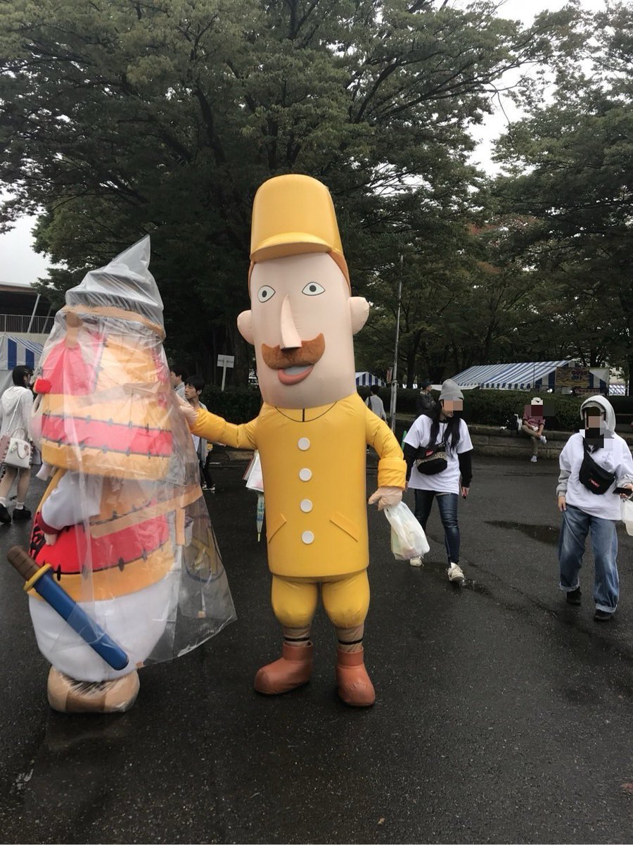GotChara_kyokai's tweet photo. ご当地キャラでまちおこし！
東北支部　三浦です。
雨の中、勇壮に振る舞うおじいちゃん。
2009年、日本スキー発祥100周年となる2011年に向けた新潟県観光キャラとして誕生。
新潟のPRの為、全国各地に出没するんだって。
このポストが良いと思いましたら「いいね」をお願いします。

#ケロケロの日 https://t.co/xjmQNsA7G0