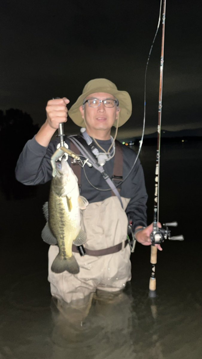 akaonihiroki's tweet photo. イリスとプラスワンルアーの飛助大で楽しんできました♪
#PLUS1 #plusone #トビキチ #飛吉 #bigbait #bassfishing #fishing #BOMBADA #ボンバダ #ボンバダアグア #ピメンタ https://t.co/XUYz9npj8c