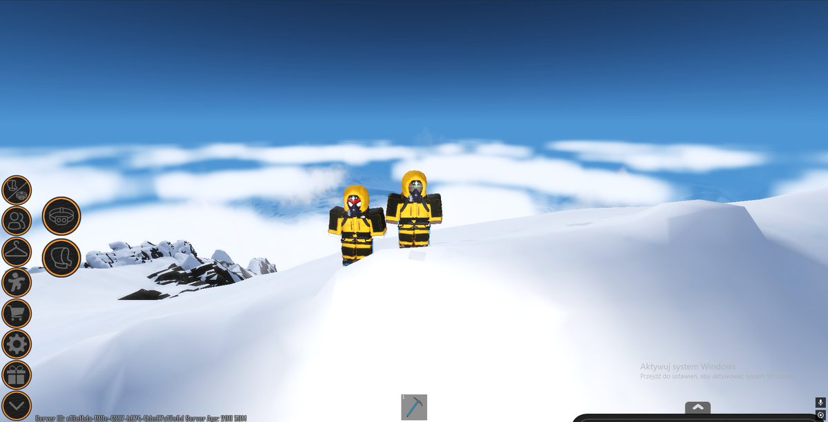 GRZYBUUU123's tweet photo. Today me and my friend @FryderykSo35995 climbed on k2!!! Unfortunately we lost @Bumpy4444 😭😭😭 https://t.co/t7NupfFHFU