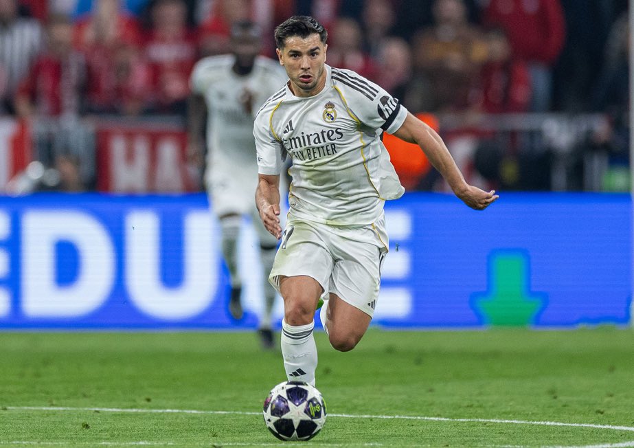 CurvaJ's tweet photo. دي مارزيو :

يصر يوفنتوس على إبراهيم دياز، الذي يرغب في البقاء في ريال مدريد. كل شيء سيعتمد على مورينيو https://t.co/q7fWw28Slu