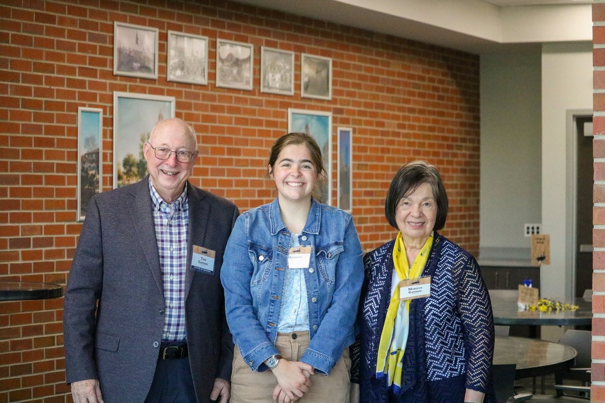 sdstateloyalty's tweet photo. Every #SDState scholarship starts with someone who believes in a student. 💙💛 That belief opens doors and helps students pursue their goals confidently. As #605Day comes to a close, consider how you can make an impact for Jacks today: https://t.co/lbkQ5hfxI8

#605ForScholarships https://t.co/WWcqZjpZIv