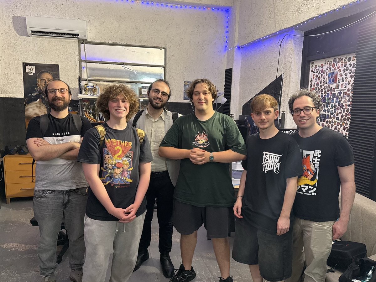 Bubbros_Ness's tweet photo. Won the local in Rome no games dropped! Had a super fun time and all the guys there were so nice! Thank you @bgarru for showing us around and for your kindness to me and my mom! https://t.co/UKzZGr8pow