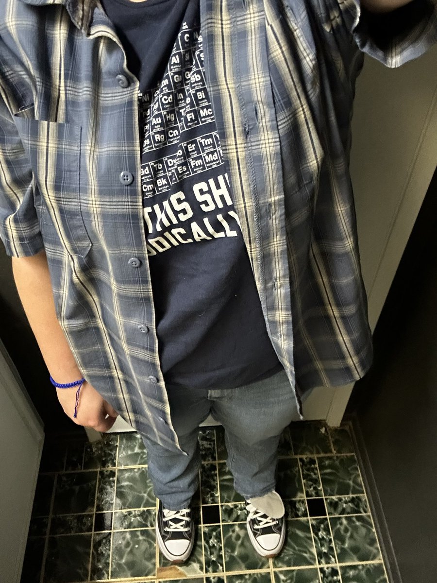 FallGuy_Colt's tweet photo. stole some clothes from ryland https://t.co/B5qRFvsFD9