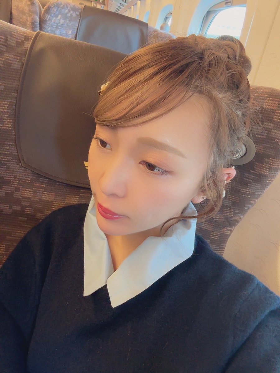 fairrin's tweet photo. 予想以上に、髪の毛がぐじゃぐじゃじゃないか。と、ムスッてしています。なんじゃこりゃ。

ムスムスムズムズ🤧💔 https://t.co/Xf6RDzeWls