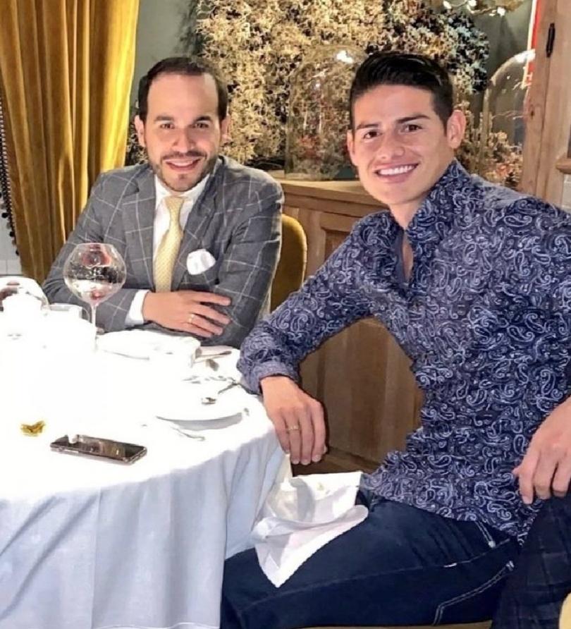 AntonioCR1974's tweet photo. @ElGolGarracol El Tatareto hpta @jamesdrodriguez no es referente ni ejemplo de nada.
Lo han echado de todos los equipos por flojo y por creer que está por encima de los demás.
Obviamente prefiere estar con los criminales. https://t.co/bhjhy8HDMj