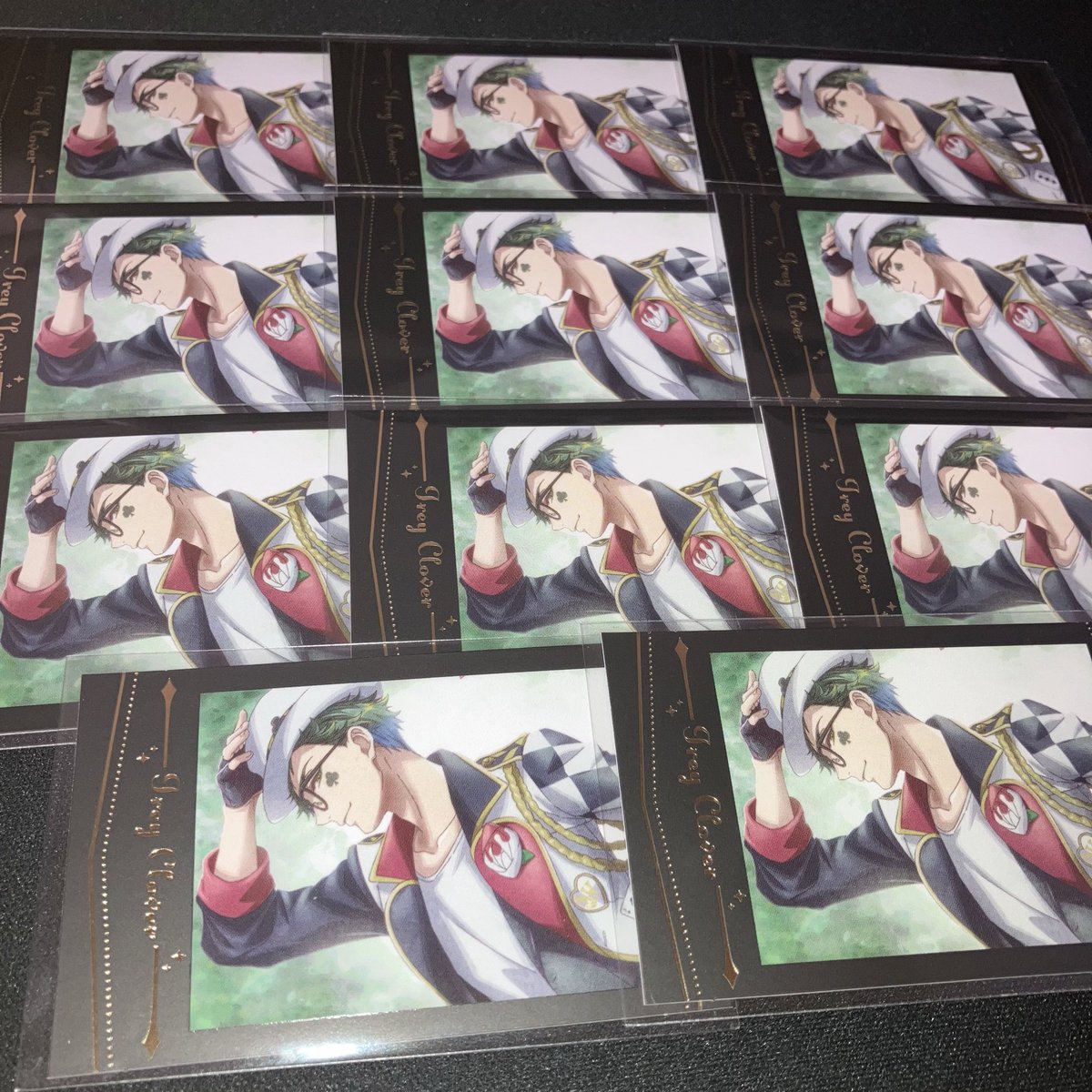 kobi10250622's tweet photo. 《交換 譲渡》ツイステ キャラポトレ ポートレート カードハーツラビュル アニメーション

譲｜リドル箔11  ケイト箔15 デュース箔4 N3 レオナ11 ヴィル8 イデア10 マレウス11 アズール10 カリム7 集合12

求｜3枚目 トレイ
(ヴィルは定価＋送料○)

・1枚からでも〇
求めは買取も受付^> ̫<^ https://t.co/wO8f3V2KEZ