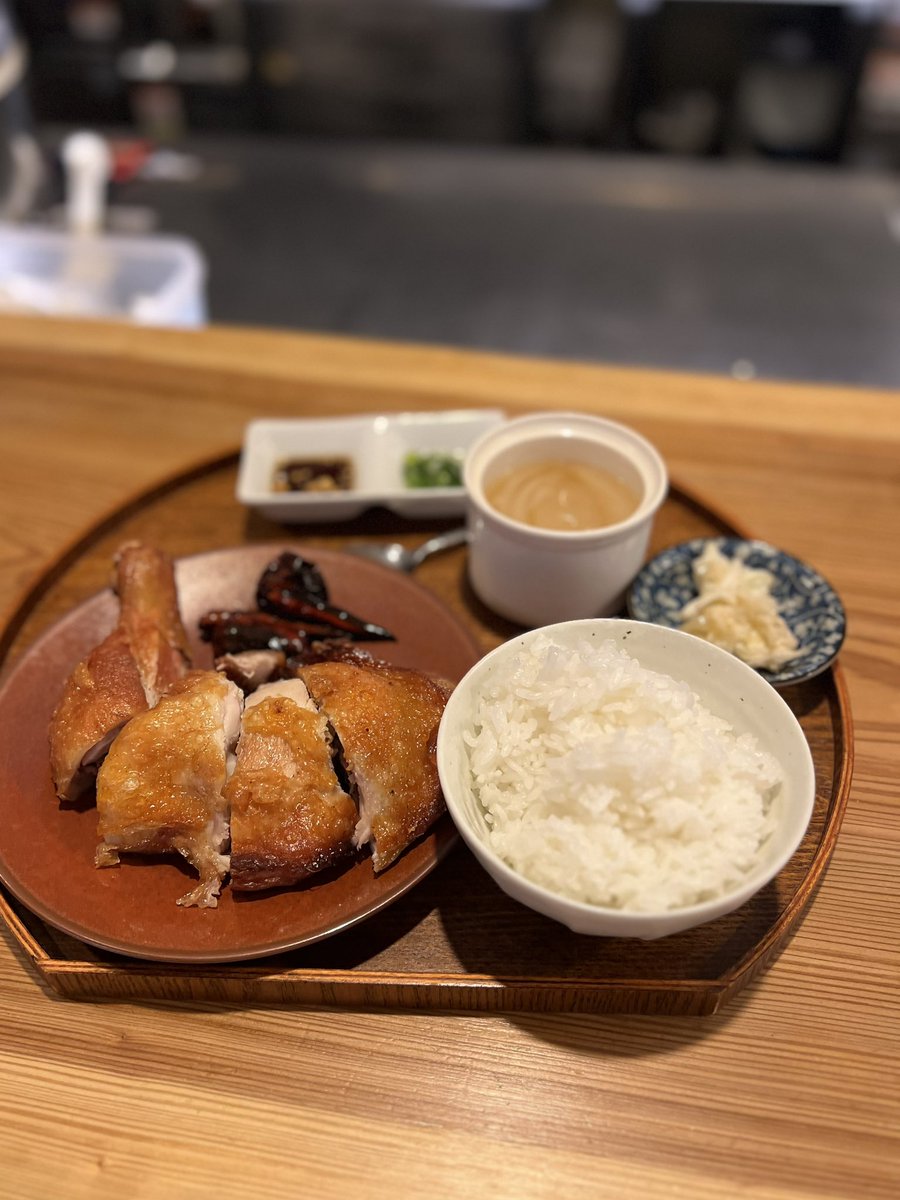 dai161's tweet photo. 素晴らしいランチ✨
脆皮鶏（ツイピーチー）🧑‍🍳

中国料理にいくら@蒲田 https://t.co/6uncs7UcGg