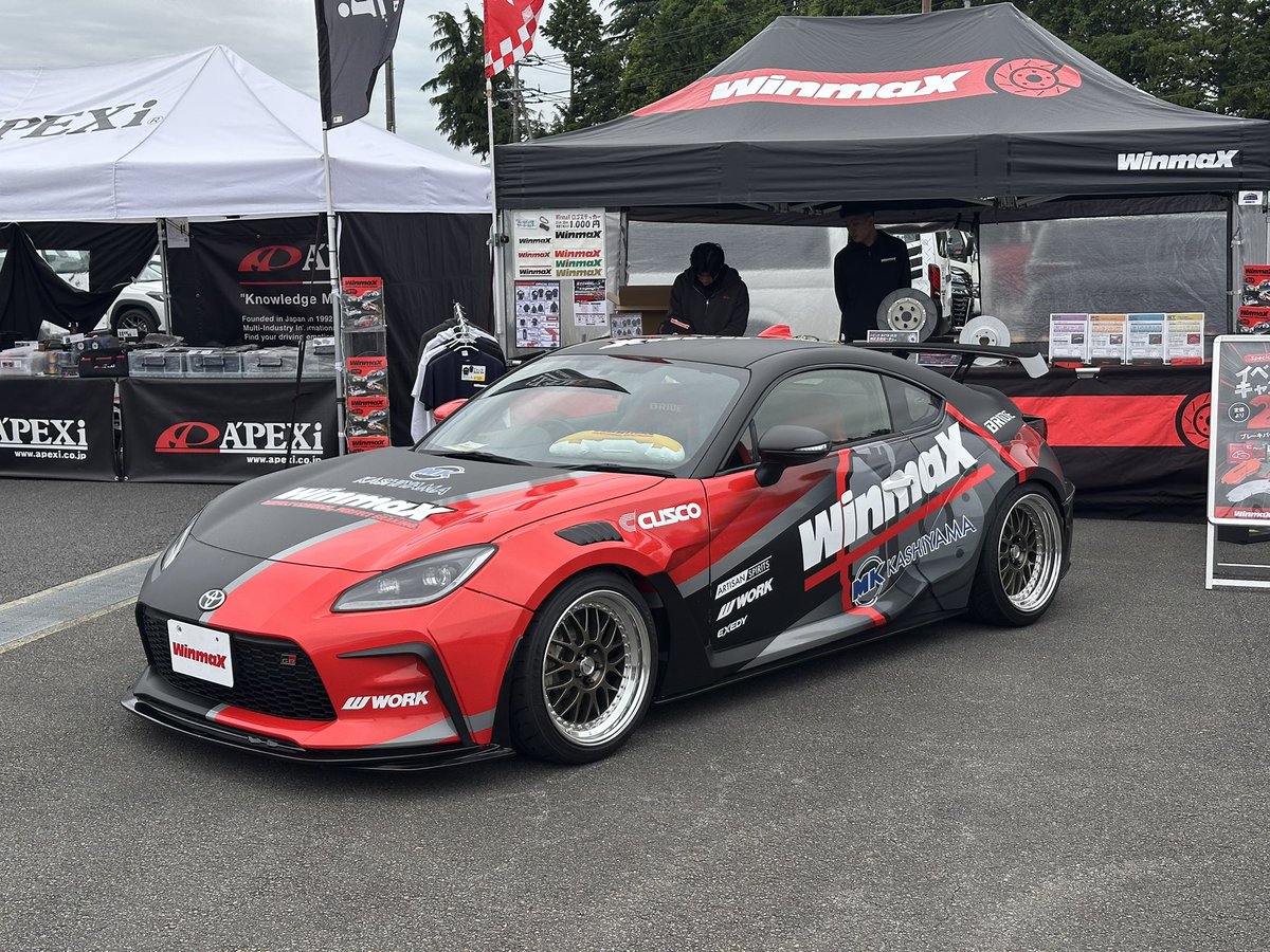 winmax_jp's tweet photo. #スーパー耐久シリーズ
#S耐横丁 にて本日よりブース出展です🔥
　
☑︎デモカー展示
☑︎がらぽん
☑︎ブレーキ製品展示・特価販売
☑︎SNSフォローキャンペーン
　
多数ご用意してお待ちしております🙂‍↕️
　
多くのお客様のご来場をお待ちしております🙌
　
#WinmaX https://t.co/GDsH47feec