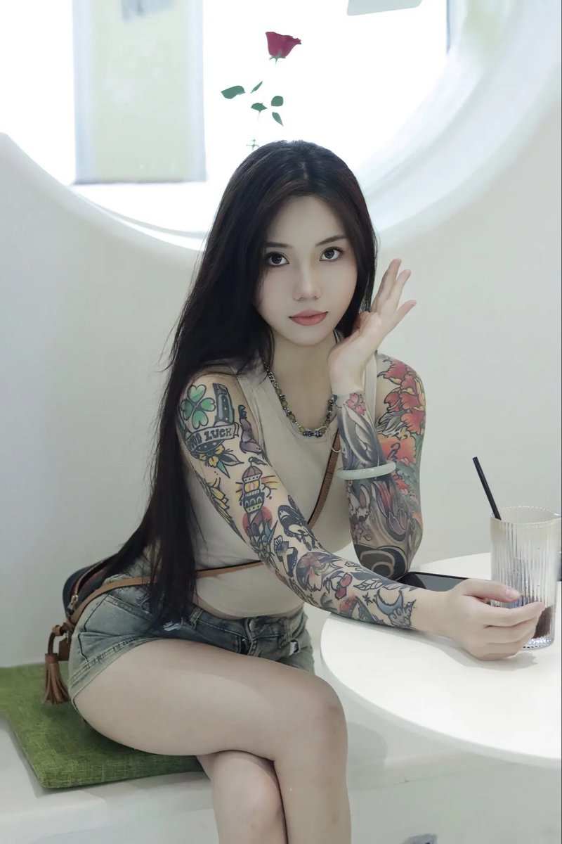 mingwei0670's tweet photo. 灰产大佬亲自揭秘 崩老头产业链  手把手示范精神小妹如何玩弄县城刀枪炮 

⬇️ ⬇️ 

https://t.co/YI0ko63Ffs https://t.co/R66VitZRzV