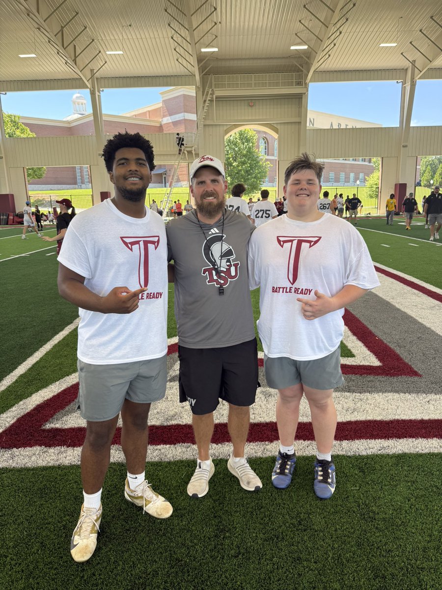 BryceWells77's tweet photo. Had a great time with my teammates today at @TroyTrojansFB Mega Camp. Won all of my 1 on 1’s and got better with @Coach_Carbine. Can’t wait to come back in the fall. 
@FHSPirateFball 
@coachcalebross 
@CoachMattWells 
@DownSouthFb1 
@ScoutFball 
@TreyGarner1027 
@NeoBarnett55 https://t.co/8wKmmXFiWB