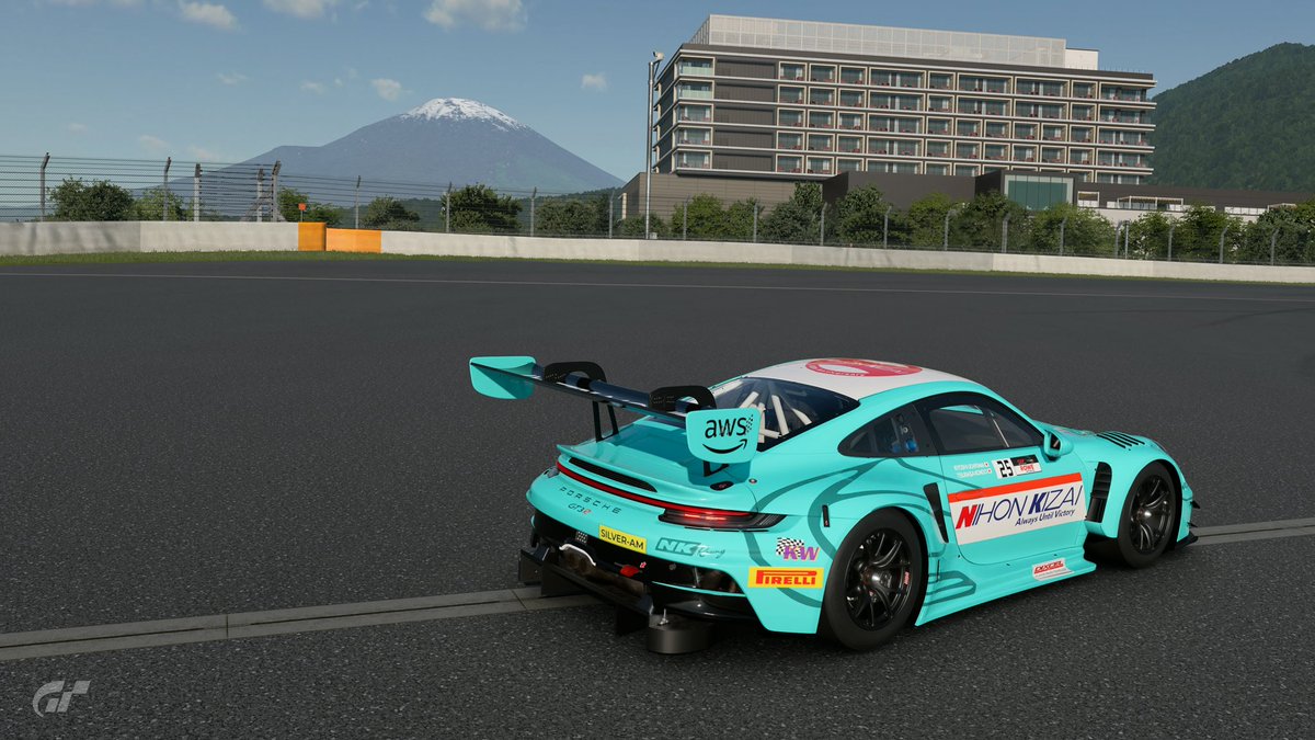STR_ZeroGravity's tweet photo. 今大会から'26カラーの新車でいきます！
前回よりはいい結果残したい��す

#GT7
#GTWCAJ_GT7 https://t.co/EssAtvkSDK