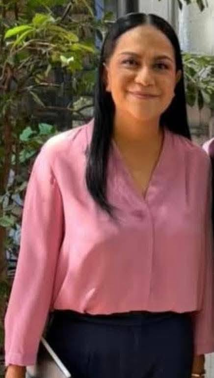 GARCIPAVON's tweet photo. BOMBAZO en México, otro gran estocazo para tres líderes de Morena, Mario Delgado, María Luisa Alcalde y Ariadna Montiel no pueden cruzar a Estados Unidos; dicen que ya no tienen visa y que también se las cancelaron, y por si esto fuera poco, vienen en cascada las cancelaciones contra más reconocidos morenistas y actuales funcionarios del sexenio de AMLO. ¿Qué gran desastre político viene contra Morena? ¿Será el final de MORENA? Y si no, al tiempo...
✍️  El Regional De Sonora