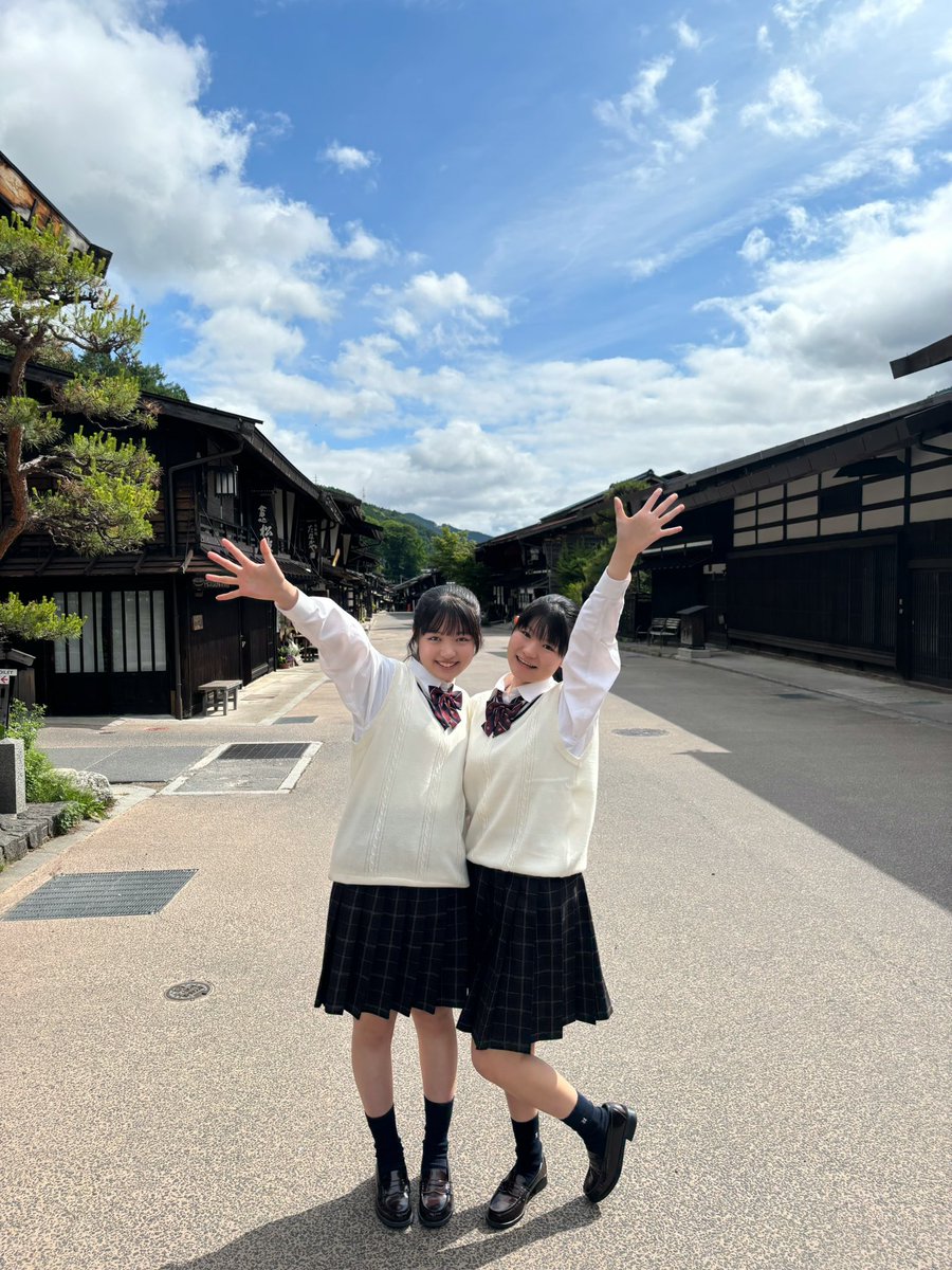 harecham_'s tweet photo. ／
このあと9:30〜生放送
abn長野朝日放送「#駅テレマルシェ」
塚田、畠山が生出演☀️
＼

素敵なお着物をお借りして、
奈良井宿から生中継でお届けします👘✨

是非ご覧ください📺

#ハレチャム
#長野日大高校アイドル部 https://t.co/uIsqK5nkpK
