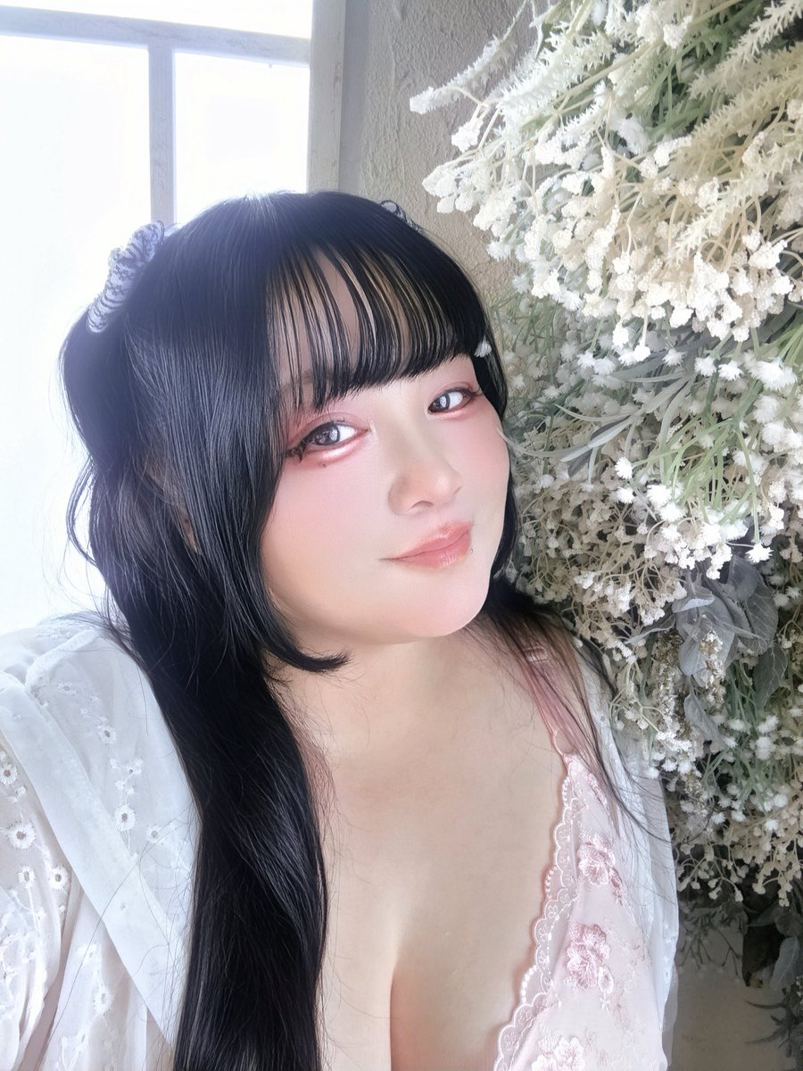 おはゆえー🌿💙 土曜日の朝だね〜 みんなのんびり出来てる？☁️ ゆえ