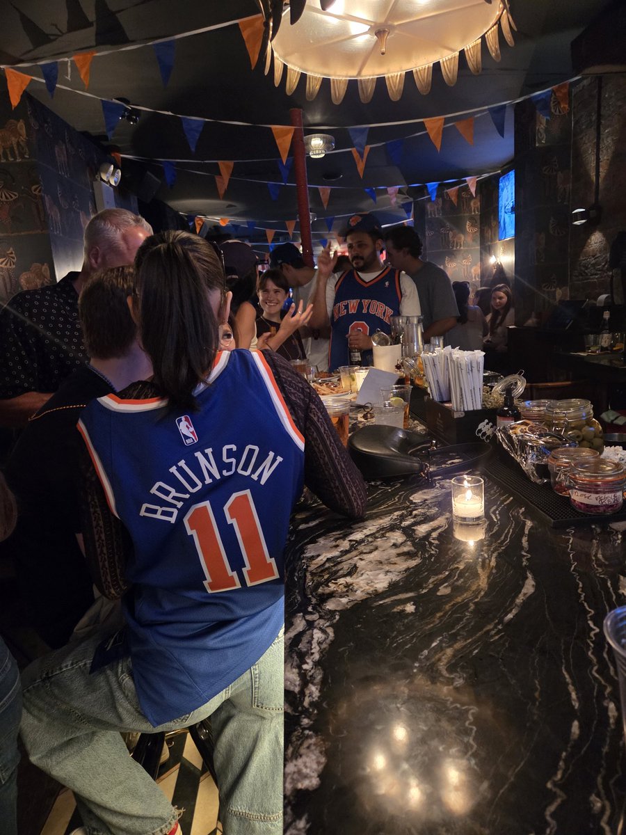 repking's tweet photo. I guess Im a Knicks fan tonight. https://t.co/4cd285iimG