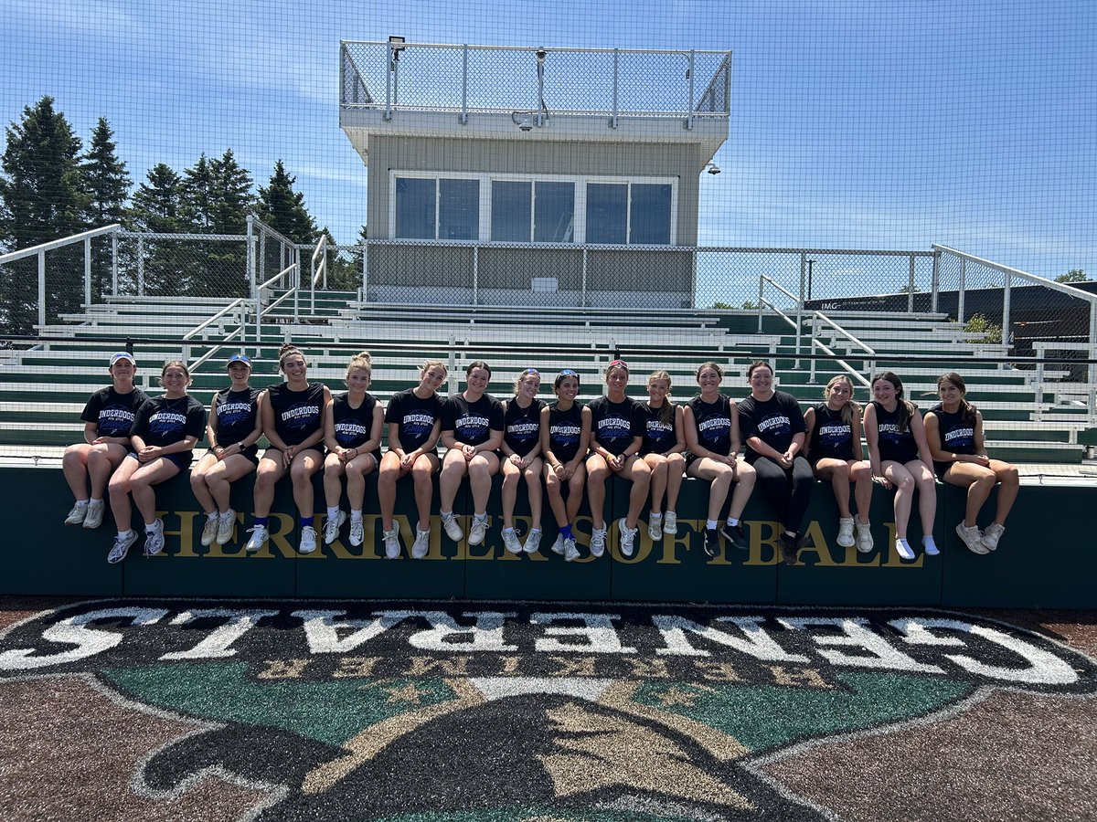 AvaSavalli's tweet photo. We had an amazing day at regionals with a 2-0 win vs. CNS‼️ State Semifinals next Friday💙🤍 
#saratoga #softball #regionals #white #blue
@518Softball
@ExtraInningSB
@PrepSoftball
@LineDsoftball https://t.co/JfueYKzArc