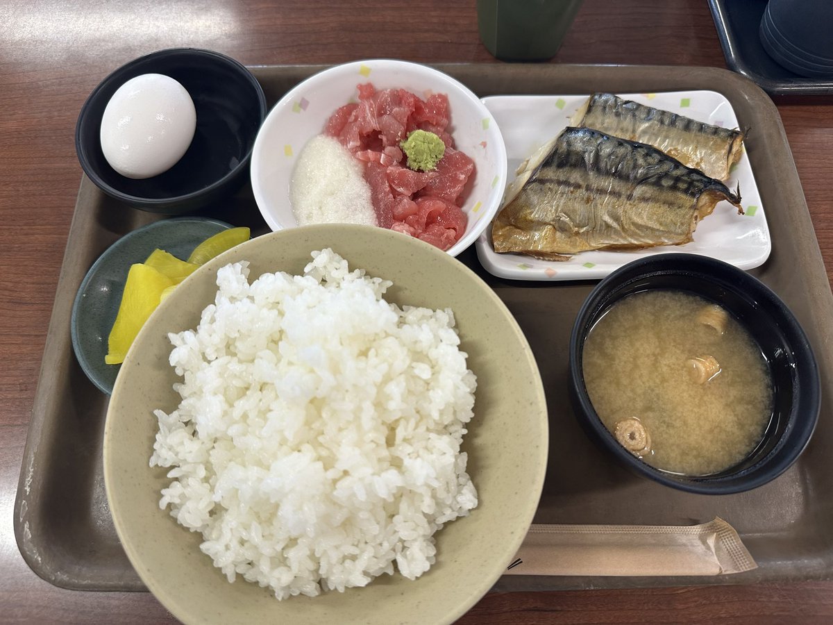 tsunkiti's tweet photo. 珍しく土曜日に車で名古屋方面に北上中
何時もの朝定食600円に卵を50円課金して朝食
#朝ごはん
#モーニング https://t.co/iwbJuiWOxV