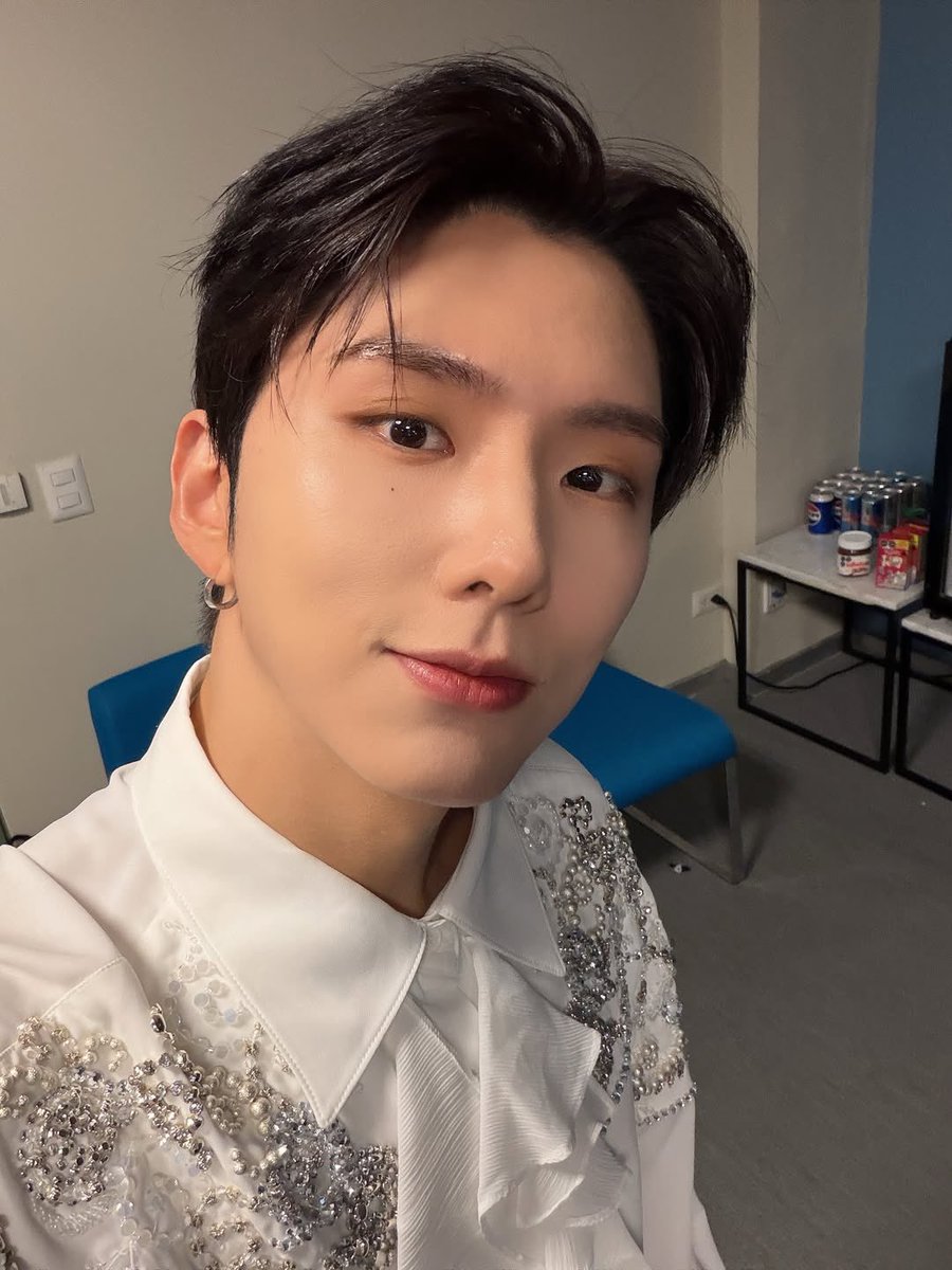 ykhfiles's tweet photo. 260605 #기현 #KIHYUN ig 🧡

MONBEBE mi amor eterno
Te quiero mucho Mexico city❤️‍🔥 https://t.co/EGXn3lQOZN