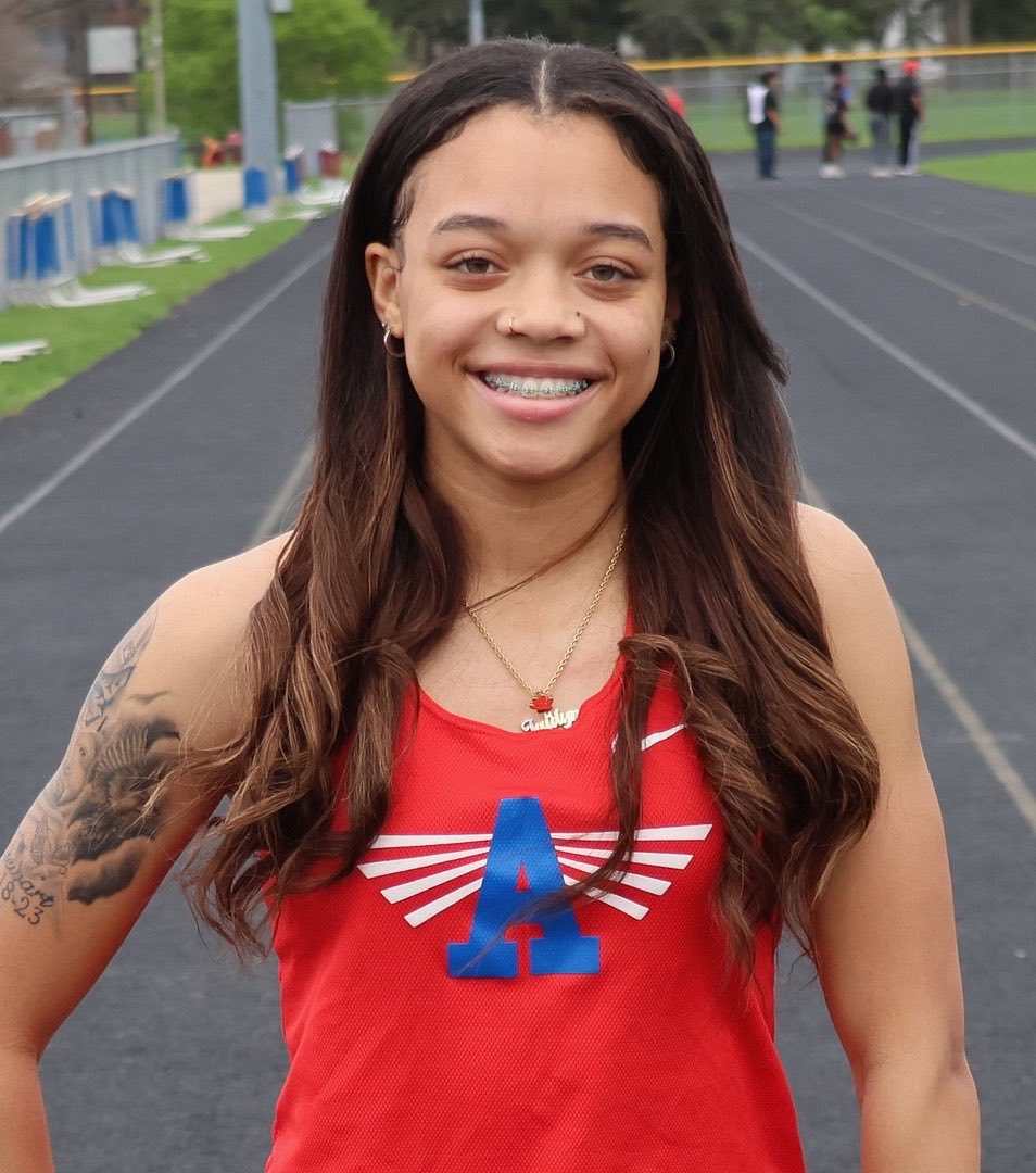 angdicarlo's tweet photo. Congrats to Adams sophomore Jaidyn Kimbrough on a 2nd place finish in the 200m Dash at the IHSAA Girls Track and Field State Finals with a time of 24.46 seconds.

Goshen’s Amari Lind finishes 3rd.

Kimbrough also finished 4th in the 100m Dash. 

A great night! https://t.co/UHLNxIxL1W