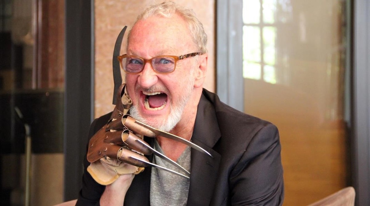 landofthe80s's tweet photo. Happy birthday to horror icon Robert Englund! 

BITE-SIZED FACT | We all grew up in the '80s terrified to go to sleep because of his character Freddy Krueger of the "Nightmare on Elm Street" series. #80s https://t.co/0MW3KLmuYb