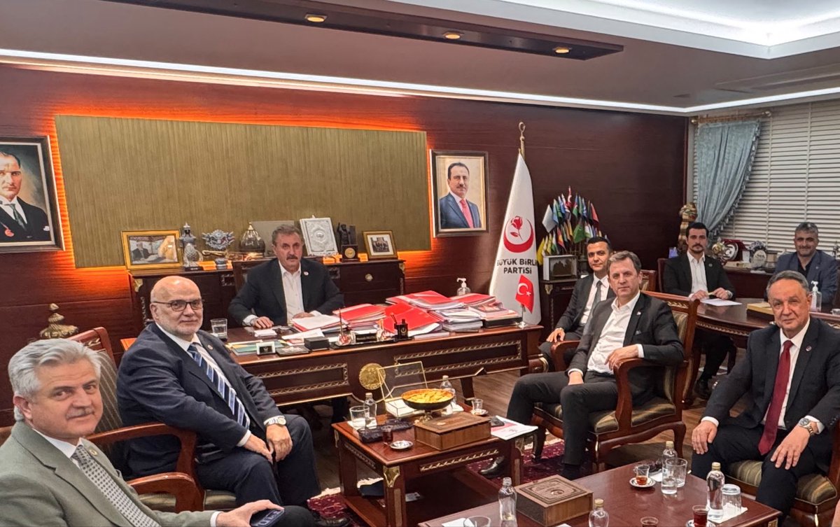ahmet_yelis's tweet photo. 13. Olağan Büyük Kurultay 
çalışmalarımız son aşamada.
Kurultayımıza bekleriz Efendim.
🗓️ 07 Haziran 2026 Pazar
🕒 10.30
📍 Ankara ATO KONGRE MERKEZİ
Ahmet YELİS
BÜYÜK BİRLİK GENEL SEKRETERİ https://t.co/y6OC7A5mSU