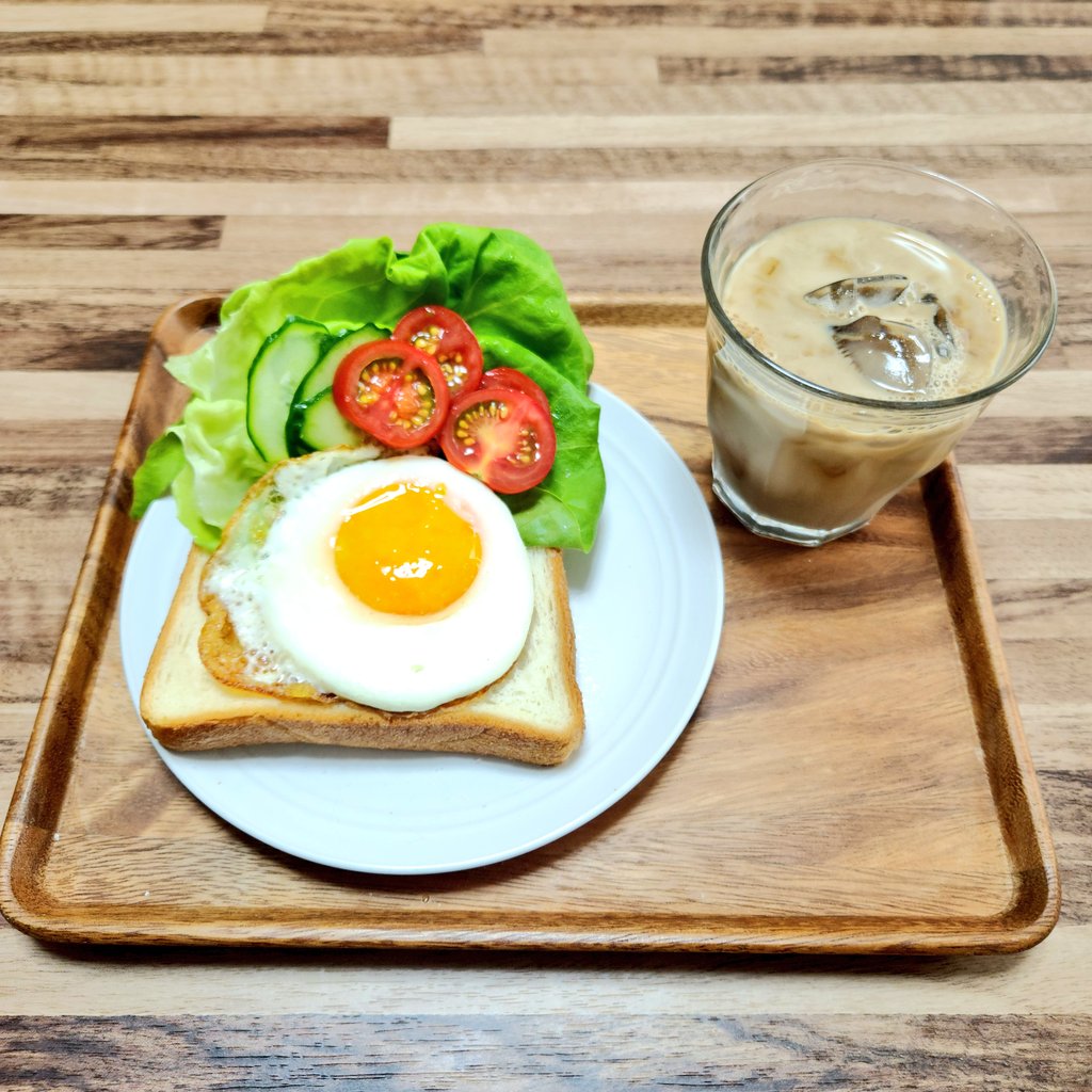 WorryForDinner's tweet photo. おはようございます
休日の朝、時計を見なくていい朝食
#朝ごはん

ジム行こう…平日もどこかで１回は行くべきなんだけど、なんだかんだで行けなかったなあ… https://t.co/WmbVk4I0qh