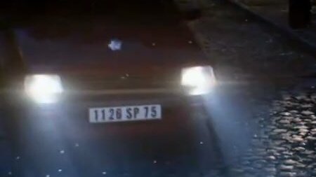 Resident_bio's tweet photo. We're already getting some fun easter eggs for the code Veronica Remake just in the announcement trailer! Like on the license plate for this car in Paris. It has "1126" on it which is the same code used with the skeleton portrait in the Rockfort Training Facility!
#REV #REBHFun https://t.co/GTEPnKW7mu