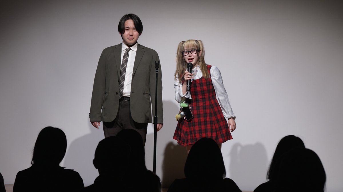 live_kasha's tweet photo. それでは聞いてください、ネタです。
〜ネタの前に想いを語るライブ〜

#それでは聞いてください

ありがとうございました！

ネタ前に語りをいれるだけで、ネタが違った風に見えて面白かったですね！
今回キャラの濃い芸人さんだらけだったので、いろんなパターンの語りが見れました！

それと、前半の中MCがライブの内容とは関係ないけどめちゃくちゃ面白かったですね！

アーカイブはこのあとすぐ公開します！
https://t.co/SSx3sfVGLU

お楽しみに！