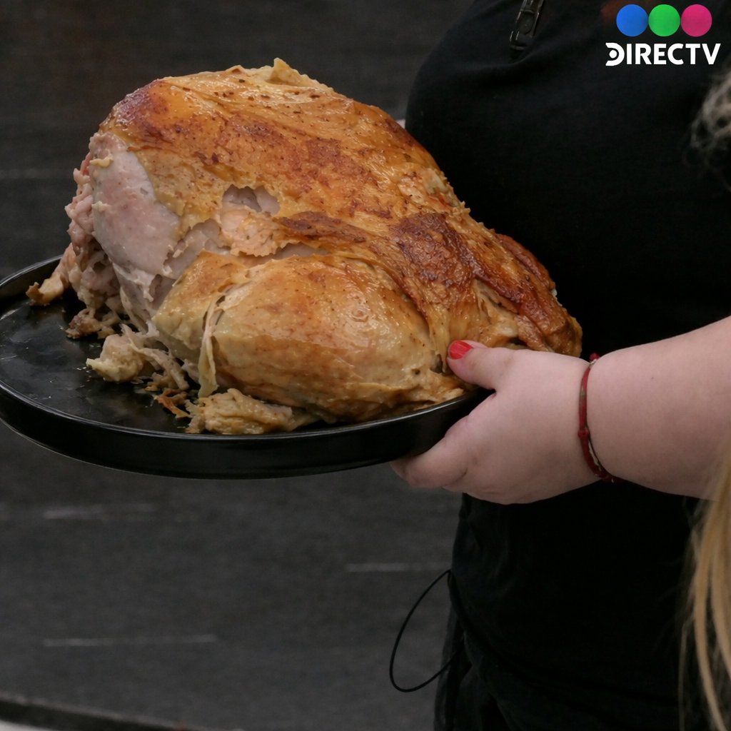 mapachinok's tweet photo. me parece una locura que la porción que le dan a yipio comparado con los demás #granhermano https://t.co/4RFN7IiRdd