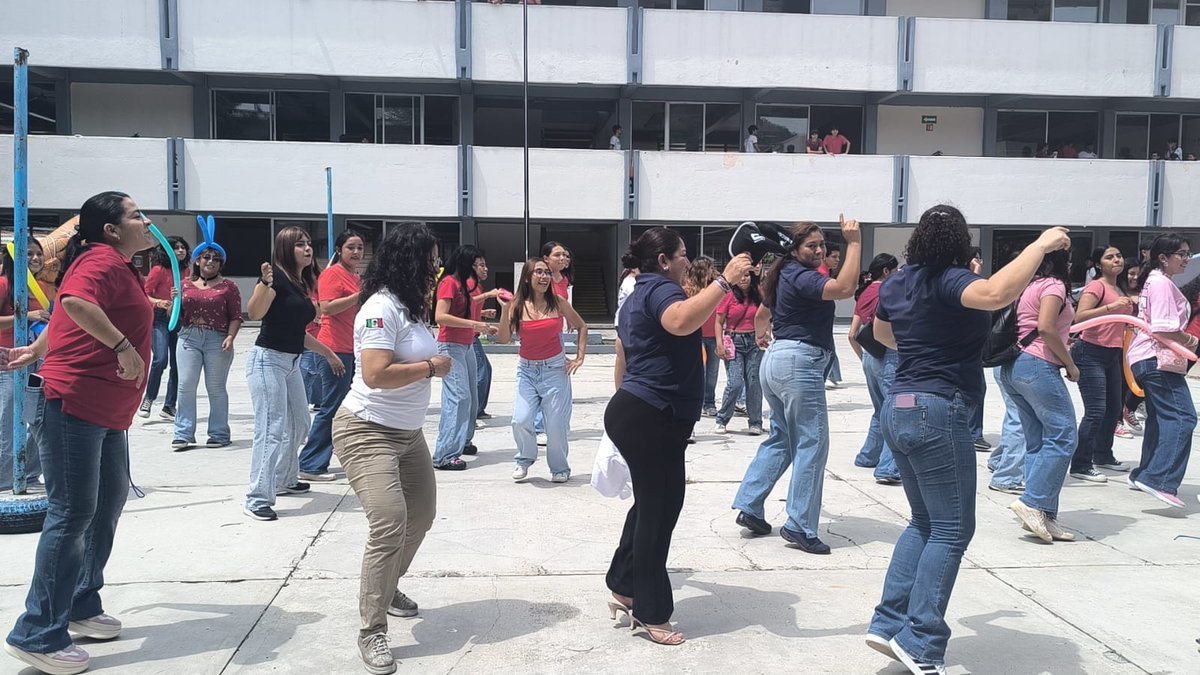 UNACAR's tweet photo. #DíaDelEstudiante
Con una jornada dedicada a reconocer el talento, creatividad, esfuerzo y convivencia de las y los jóvenes que integran la Escuela Preparatoria Diurna de la Universidad Autónoma del Carmen (UNACAR) se llevó este 5 de mayo la celebración del Día del Estudiante. https://t.co/WAmUYyUgG9