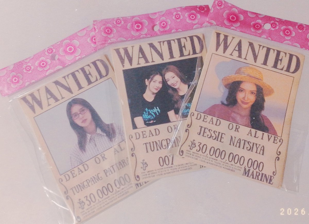 ShengOmar32025's tweet photo. Cutieee One Piece‑style wanted posters stickers of TpJs hahaha 😝🤣

COLOR OF TPJS VIBES 06
#TungpangJessie #TpJsPH
#ThaiGlFest3 #BlossomLikeAFlower https://t.co/8dkWrAALcr