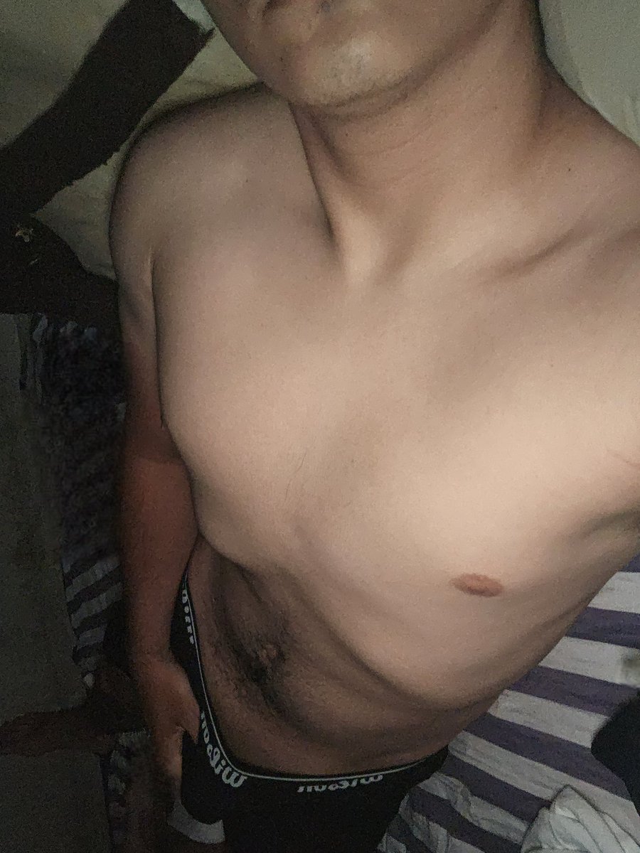 Marcsingle_mid's tweet photo. Single de 22 años buscando disfrutar hoy en la noche, será que sale algún plan con parejita o chica sola, solvencia para motel, o para unos tragos qué puedan relajar la noche🙋🏻‍♂️🥴 https://t.co/6Xv0nhcN9E