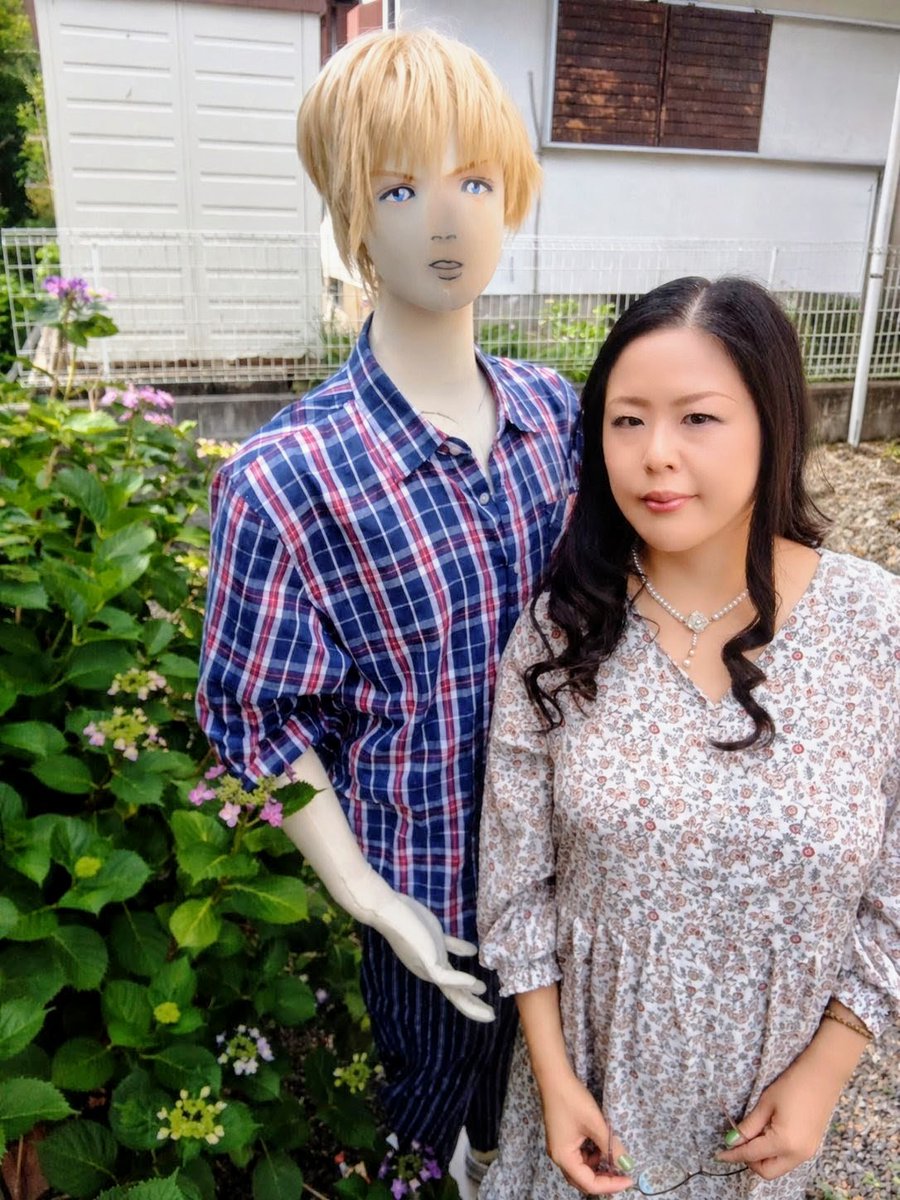 みみんこう （新婚生活満喫中💑 惚れた男がたまたま二次元やっただけ