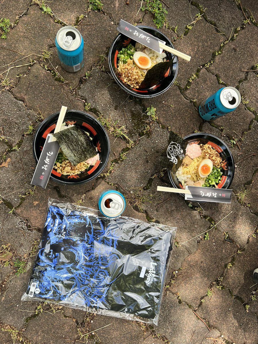 mtsmmnm's tweet photo. ベガス限定T買えた✌️ https://t.co/WLqlh4VSBP