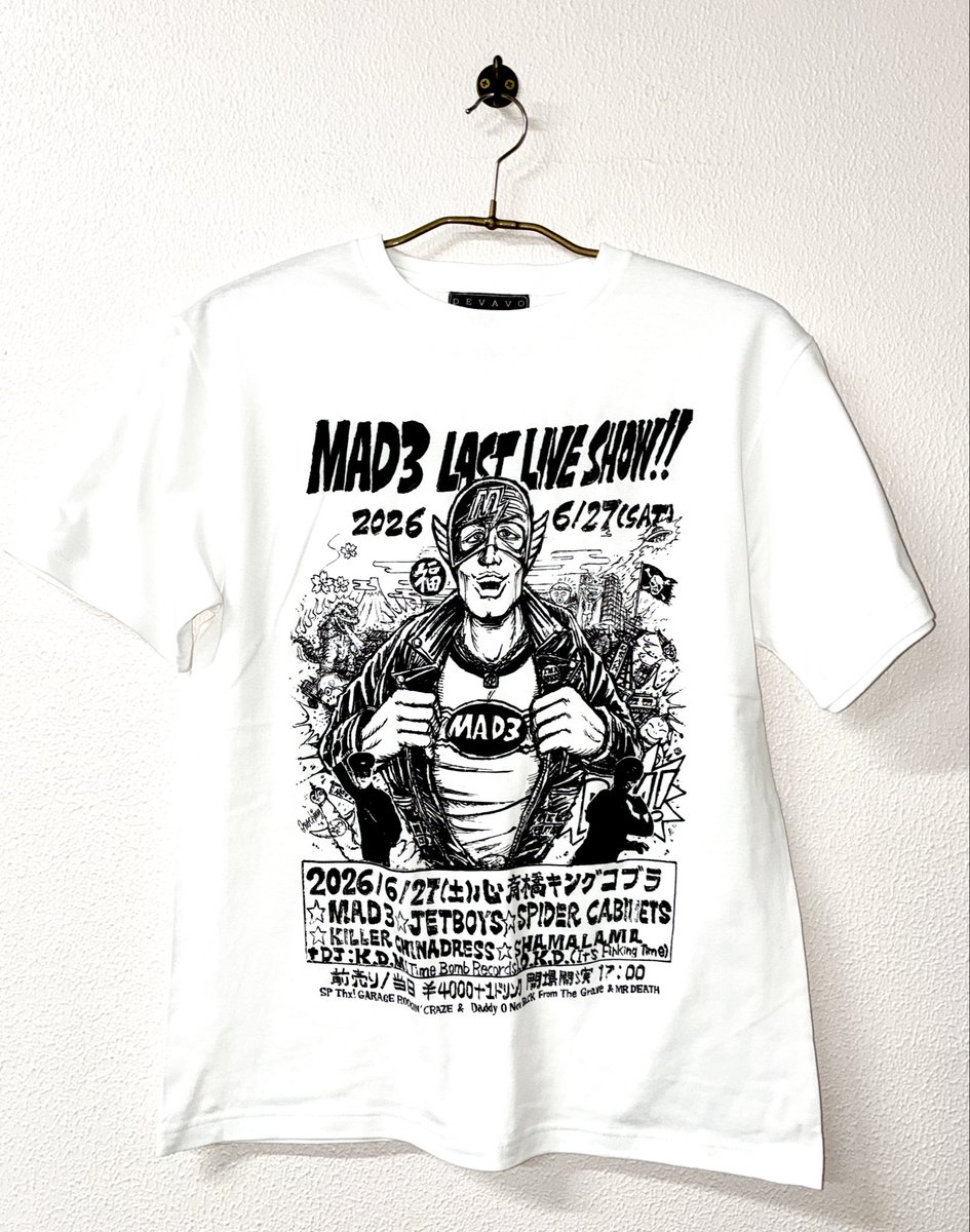 devavo666's tweet photo. ★★★MAD3　LAST　LIVE　SHOW　T-shirt★★★
会場　¥3,000
先行通販 ¥3,850

今年、惜しくも幕を下ろすMAD3の正真正銘ラストライブ‼️
この日、共演する盟友JETBOYSのオノチン画伯が、
MAD3のEDDIE氏を想い描いてくれたイベントイラストを大胆に特大プリント！！
限定89枚のメモリアルTシャツ‼️
イベントご来場のお客様にはなんと、当日3000円で限定販売されます‼️
当日、都合がつかずイベントへご来場できない方や
チケットソールドアウトで行きたくても行けない方にも
MAD3のラストライブメモリアルTシャツがお手元に届けれるように
studio DEVAVOのECサイトでは
6/9より3850円（税込）先行販売させていただきます‼️
WE WANT MAD‼️

IgnitionNoiz @jun_gucci_latino 

残すところあとわずか‼️
我らのMAD3 LAST LIVE SHOW‼️
2026/06/27土曜日
心斎橋キングコブラ @kingcobra_osaka
前売り／当日¥4000別途1ドリンク
開場開演　17:00
*MAD3 @mad3_official
*JETBOYS @onoching
*SPIDER CABINETS @spidercabinets
* KILLER CHINADRESS @killerchinadress
* SHAMALAMA @shamalama_osaka
DJ»
K.D.M -Time Bomb Records- @timebombrecords 
O.K.D -IT'S FINKING TIME - 

#MAD3完全ラストday
#オノチン画伯 

WE WANT MAD‼️

【DEVAVO公式Instagram限定クーポン配布中！】

フォローしてくださってる方限定で
全商品15%OFFクーポンをプレゼント🔥

クーポンコード：DEVAVO15

✅ 有効期限：6月7日まで
✅ 一人一回限り

今すぐショップチェック→
https://t.co/PylS5XZSFR

※購入時にクーポンコード入力をお忘れなく！

#studioDEVAVO 
#リアルクローズ 
#バイカーファッション

 https://t.co/SXyHnJqiLh #BASEec
