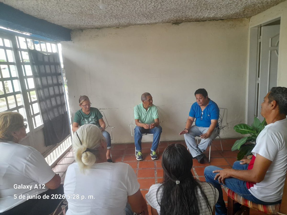 MonagasAD's tweet photo. Reunión de organización en el sector Los Guaros, Parroquia Los Godos, Municipio Maturín, con parte del equipo de basé con presencia del Secretario de Organización Parroquial Hildemar Delgado. Democracia y Libertad https://t.co/oLbjUdtdrp