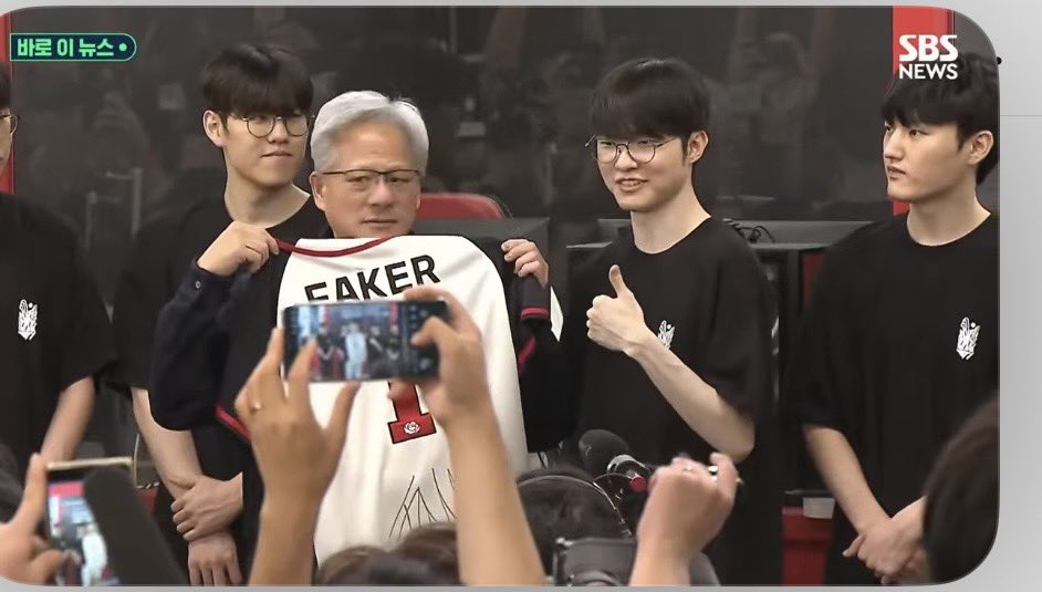 KenShaida's tweet photo. ㅋㅋㅋ real “faker” https://t.co/TYXQLMeUBe