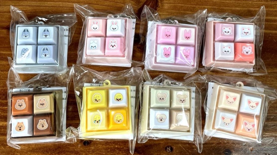shoyoskz's tweet photo. skzoo keychain - “we stay together” lottery prize for the 6th stay japan anniversary https://t.co/MWA3VZTjn4