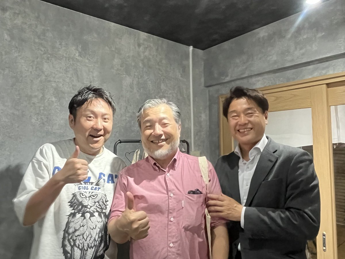 isayamadaisuke's tweet photo. スタートアップのイベント以来、久しぶりにお会いしました！初参加の山小屋の会にて。 https://t.co/GDUPyhmy5P
