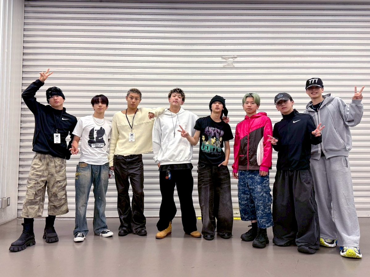 ldh_scream's tweet photo. ━━━━━━━━━━━━
　      𝗦𝗖𝗥𝗘𝗔𝗠 𝗡𝗢𝗪!!
𝗦𝗧𝗥𝗘𝗘𝗧 𝗣𝗘𝗥𝗙𝗢𝗥𝗠𝗔𝗡𝗖𝗘開催📣
━━━━━━━━━━━━
#JSB3 PRESENTS
”JSB LAND〜FOREVER〜”
開場時間より、会場周辺でパフォーマンスを行います🔥

初めて #LDHSCREAM をご覧になる方にも届くよう
全力で盛り上げます!!

パフォーマンスは全編、
撮影やSNS投稿も可能です◎

お越しの際はぜひお立ち寄りください👀
ーーー
⏰15:00(開場)頃 予定
※時間は変更になる可能性がございます
📍みずほPayPayドーム福岡 8ゲート付近
ーーー

#三代目JSOULBROTHERS #JSBLAND
@jsb3_official @jsb3liveacc