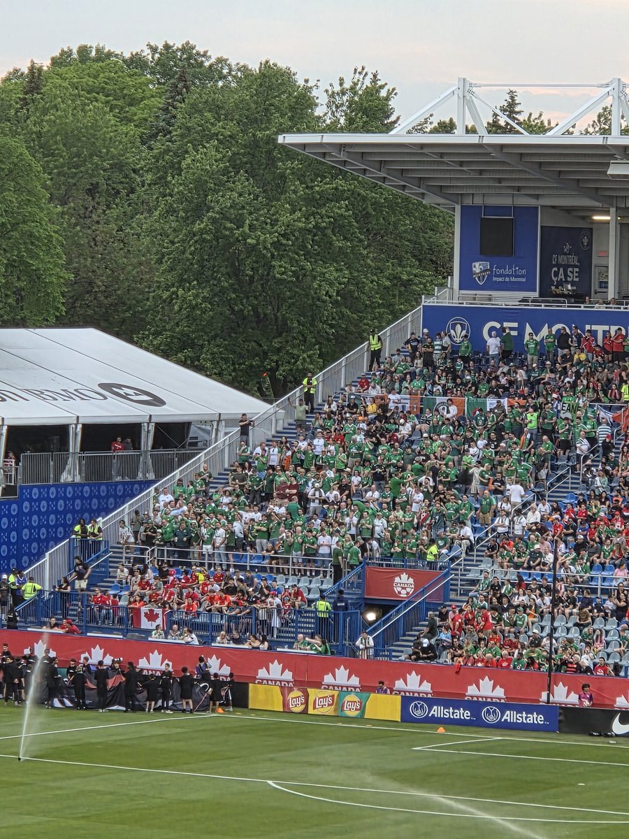 _shireenahmed_'s tweet photo. Palestinian flag hung by Ireland's supporters section at 
6:30 pm at Stade Saputo.  Second photo taken at 7:31 pm - flag is gone. 
(Photos taken by me) https://t.co/gPPYOJWUka