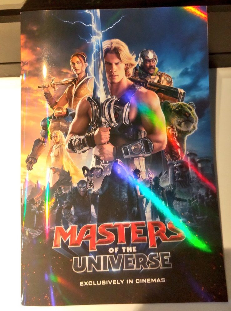 本邦で売られる外国映画のパンフレット、このまま洋画市場がシュリンク