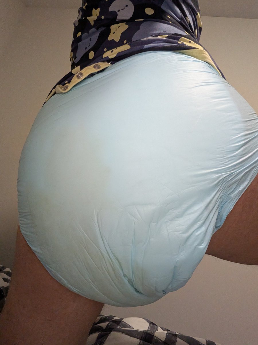 SnuggleSquishhh's tweet photo. AYY! It's #BDF again!

I fink I need to spice fings up again, maybe add a lil personal flair to my content! Snap some padded pics while I go aboot my everyday life, or whiles I'm playin' around

Lemme know what yalls fink!

#abdl #adultdiaper #adultbaby #diaperlover #diapermess https://t.co/VkEk6xULnf