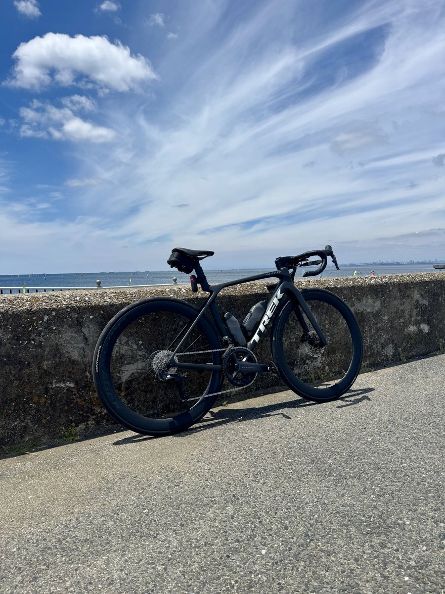 TakeAOC's tweet photo. いつもの海到着。 https://t.co/Ipxi8BxPjv
