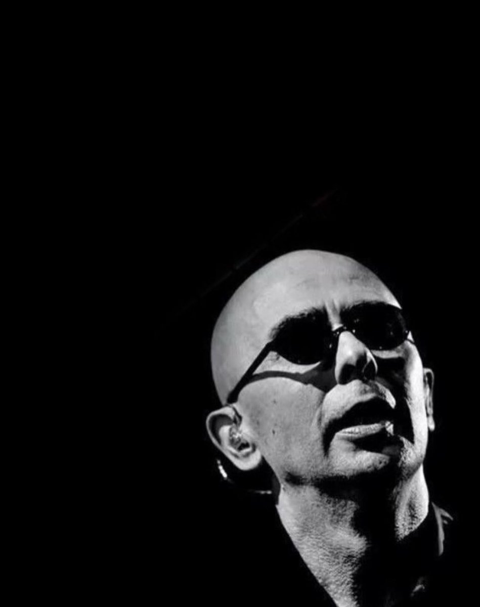 Pikimignani's tweet photo. No te seguí desde siempre, pero siempre te escuché, no fui un fanático pero siempre estuviste presente.

Me moviliza tu partida, Generas cosas que no se pueden explicar…
Y dejas tanto que nadie te va a olvidar!! 

“Las despedidas son esos dolores dulces” https://t.co/wjYG83qVMO