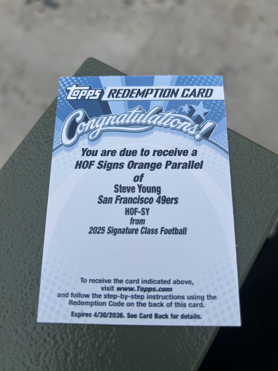 joehaditcoming's tweet photo. Holy shit. @Topps @CardPurchaser @49ers @NFL @SteveYoungQB https://t.co/fUm9rXfq1O
