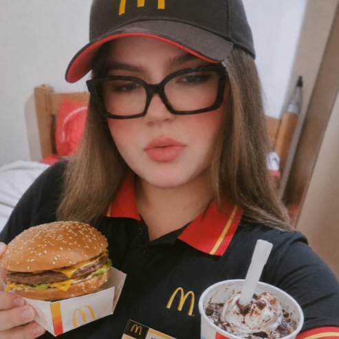 i7wlq's tweet photo. @misasysm @meikodrj @camizfps VAI UM MEC https://t.co/RFTe00nnKH