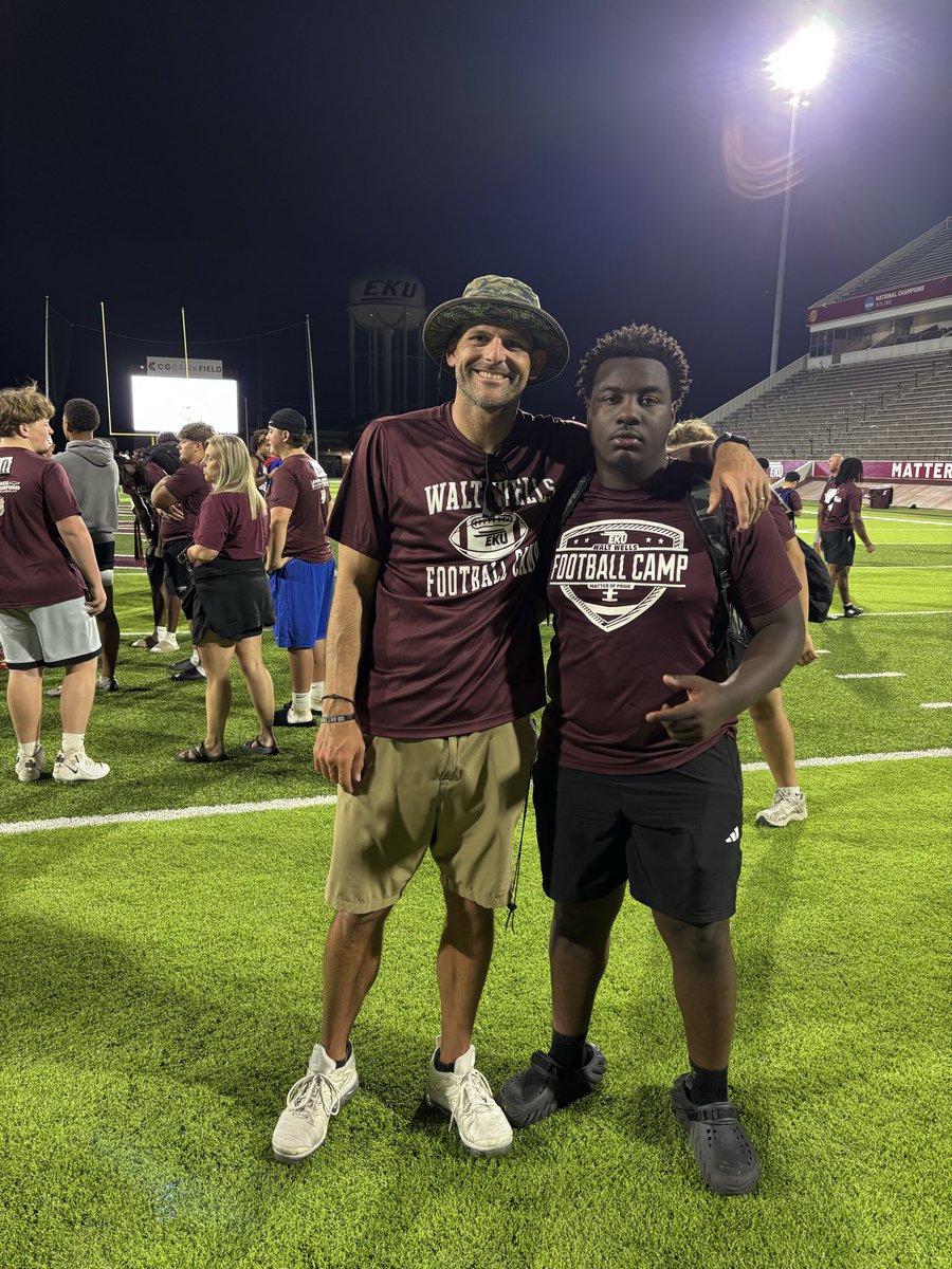 chace_william55's tweet photo. Great night @ekufootball @EKUWWells Football Camp. Placed in top 10 of Dfefensive Lineman, thanks for the game invite, can’t wait to be back in fall @Coachderekday
#RollKerns
#MatterOfPride
#E2W https://t.co/3ZBTBRzBOF